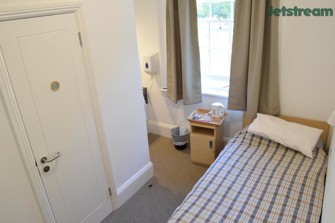 Fsc Juniper Hall Hostel Mickleham Ngoại thất bức ảnh